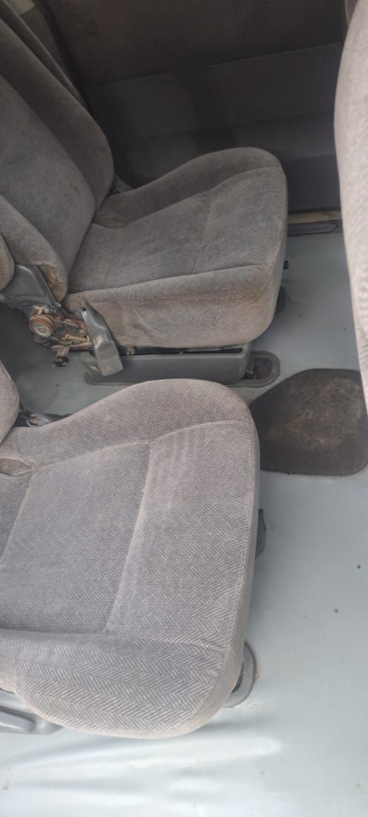 كيا كرنفال 2003 - صورة 4