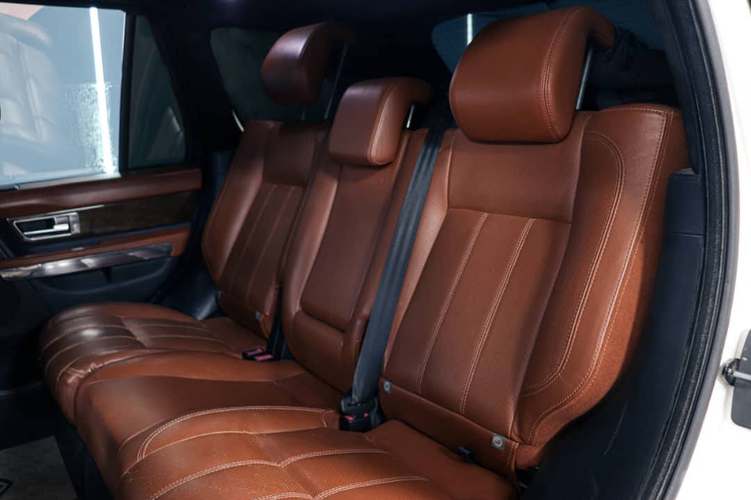 رانج روفر سبورت 2012 - صورة 4