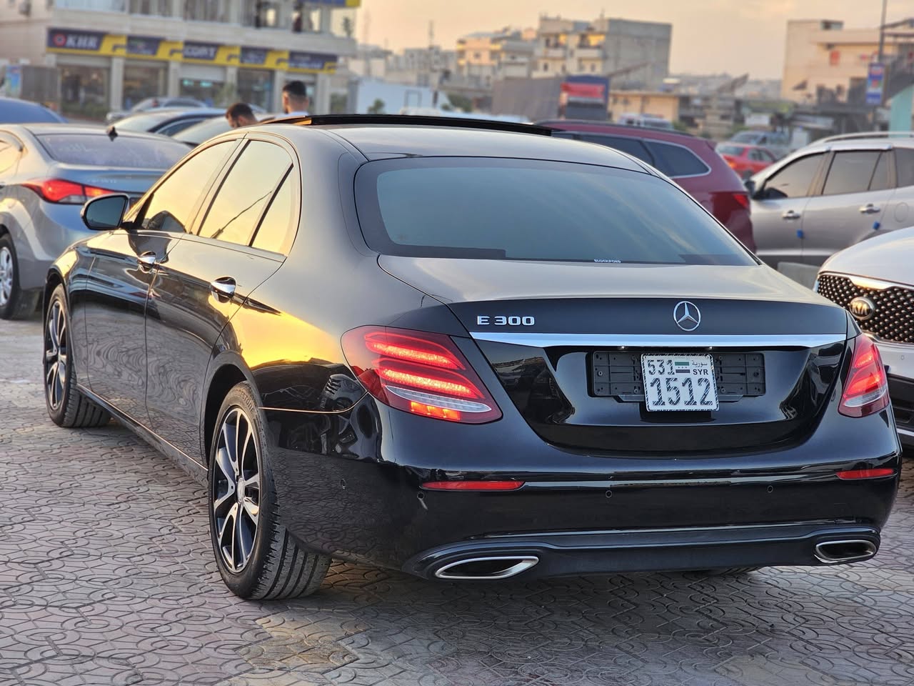 مرسيدس E300 2018 - صورة 4