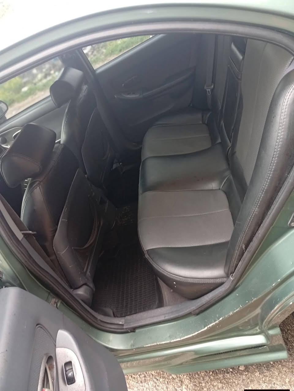 هيونداي إلنترا 2001 - صورة 5