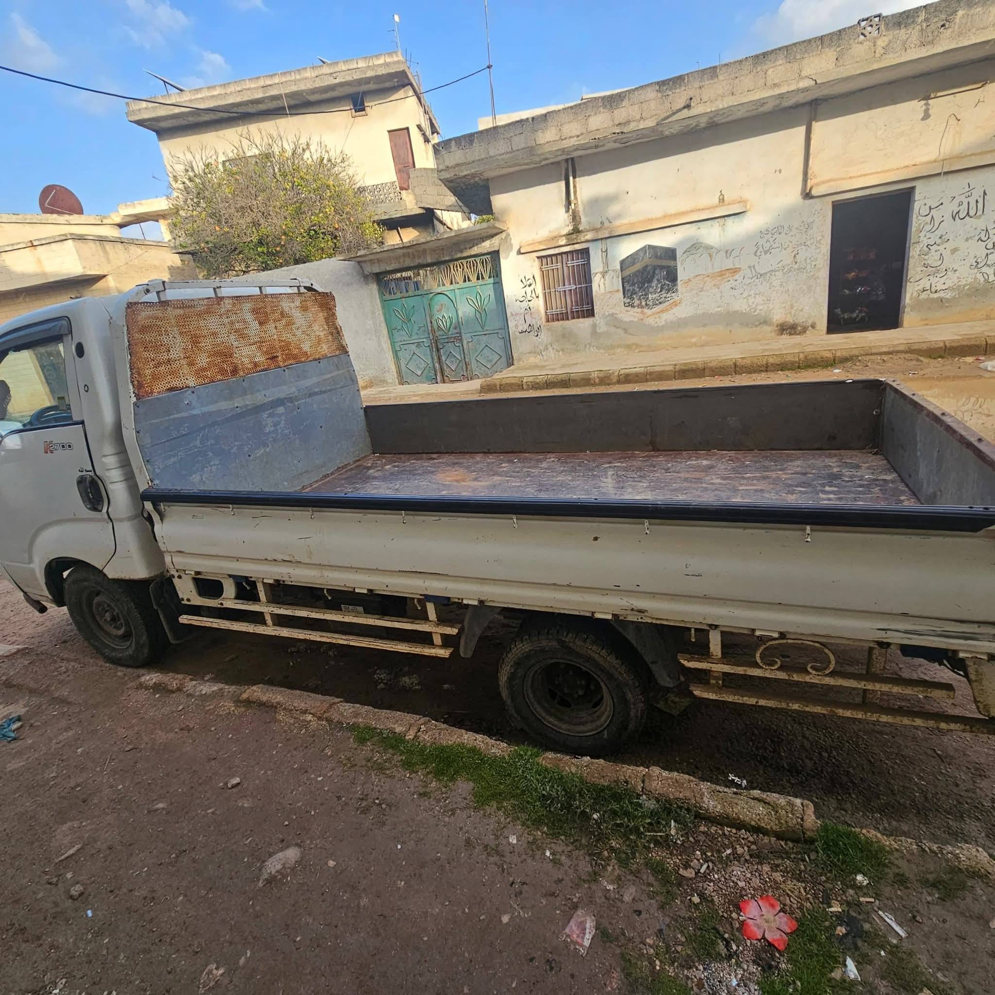 كيا ٢٧٠٠ 2010 - صورة 1