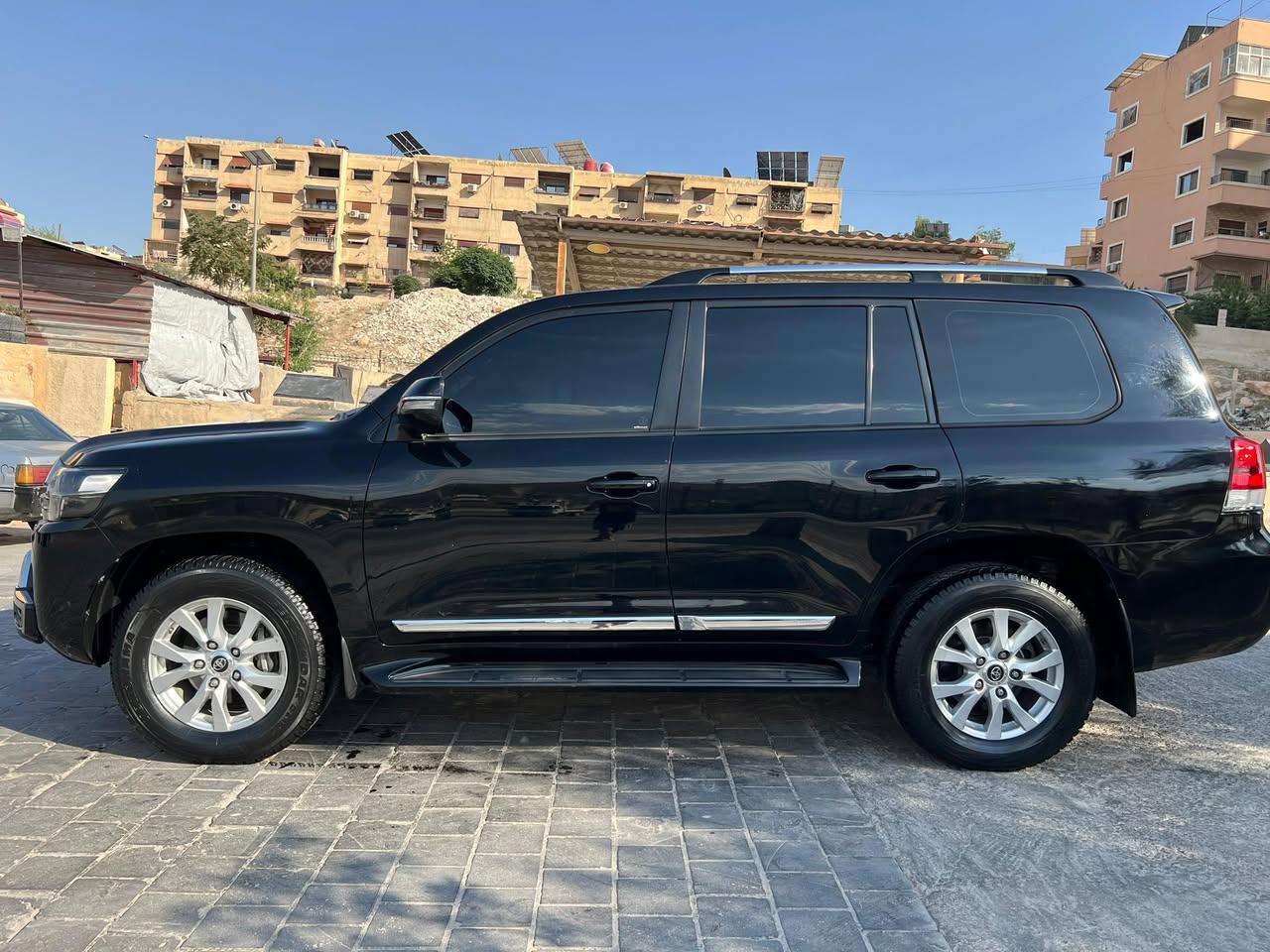 تويوتا لاند كروزر 2017 - صورة 2