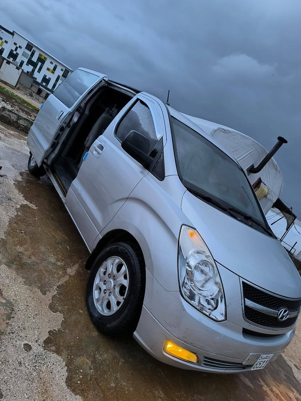 اتش ون H-1 2009 - صورة 3