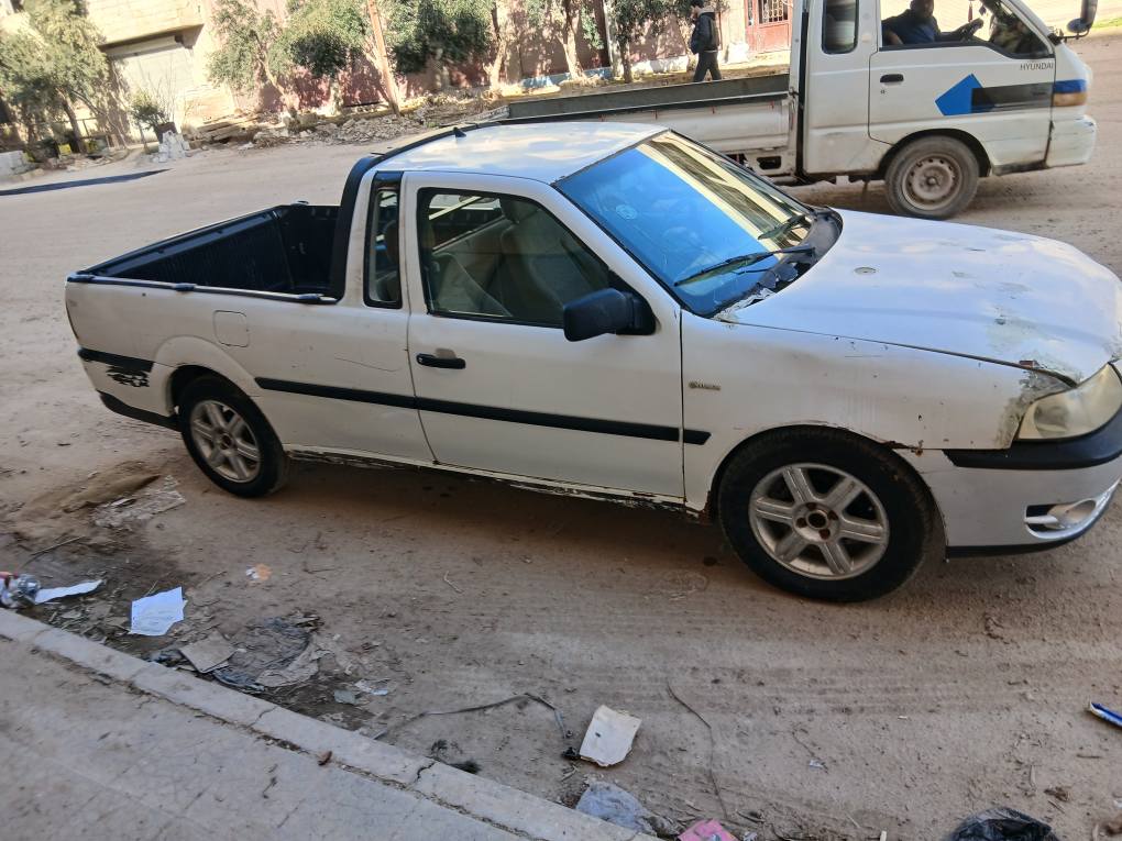 فولكس فاجن سافيرو 2004 - صورة 3