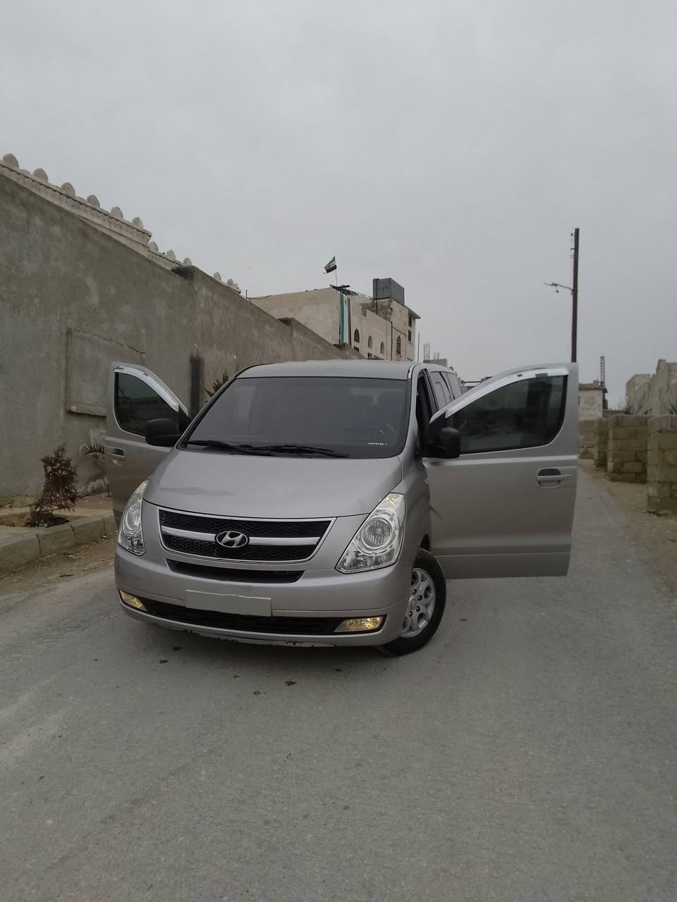 هيونداي H1 2011 - صورة 5