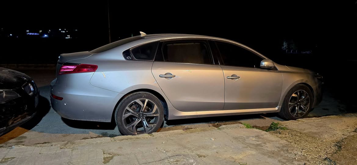 سامسونج SM 7 2013 - صورة 1