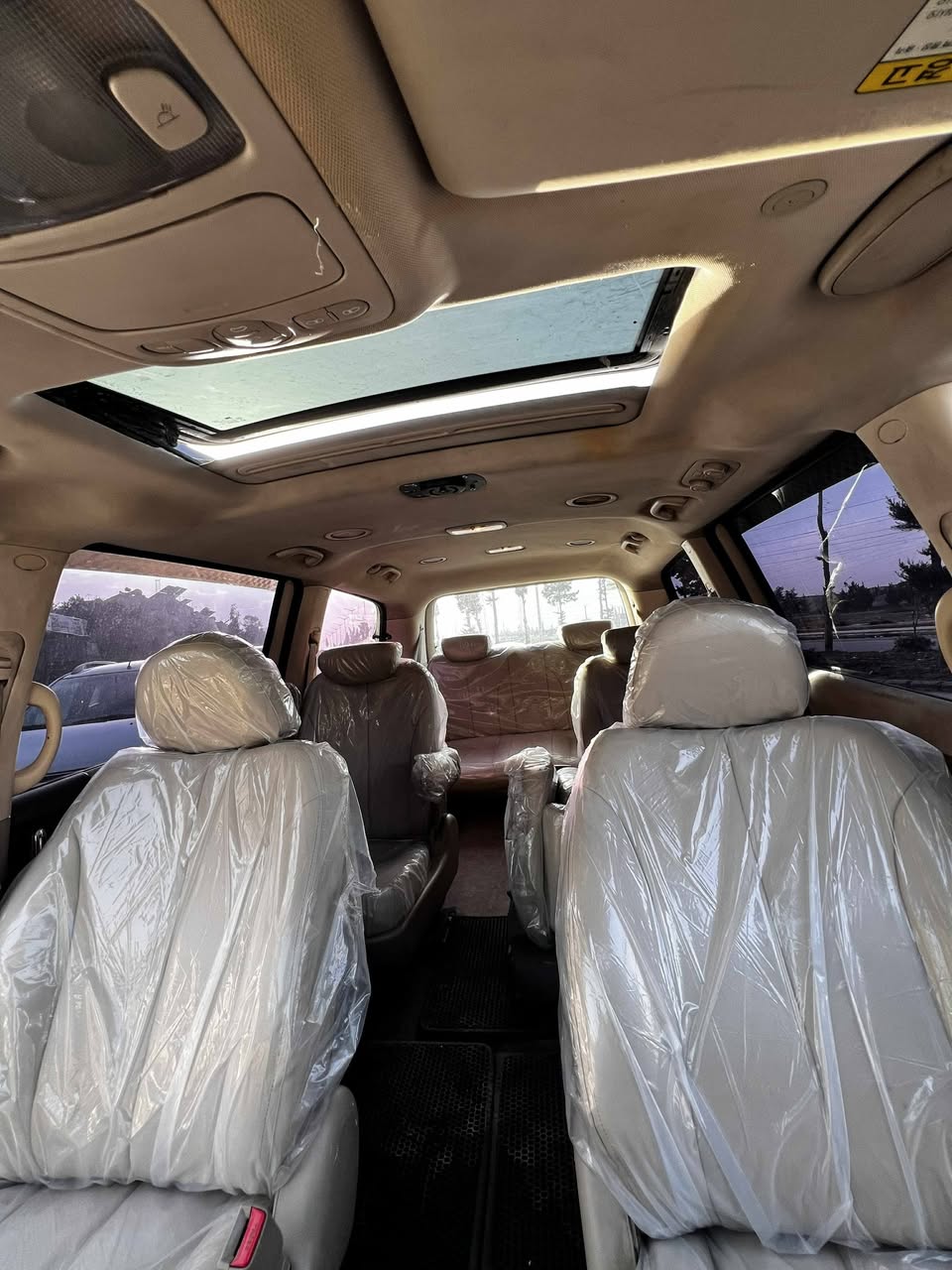 كيا كرنفال 2011 - صورة 1