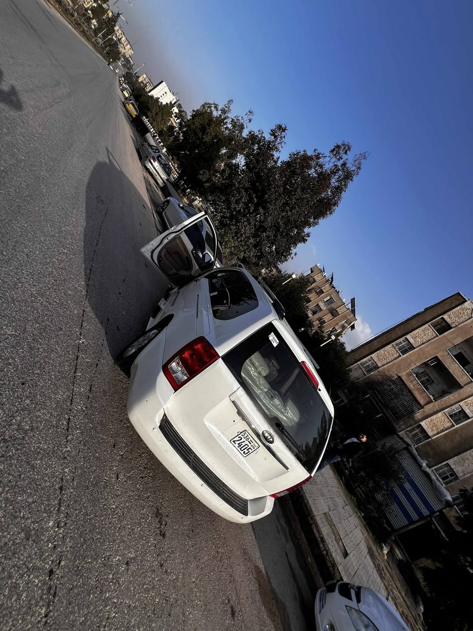 كيا كرنفال 2011 - صورة 4