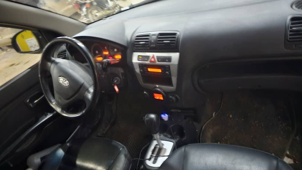 كيا مورنيغ 2008 - صورة 3