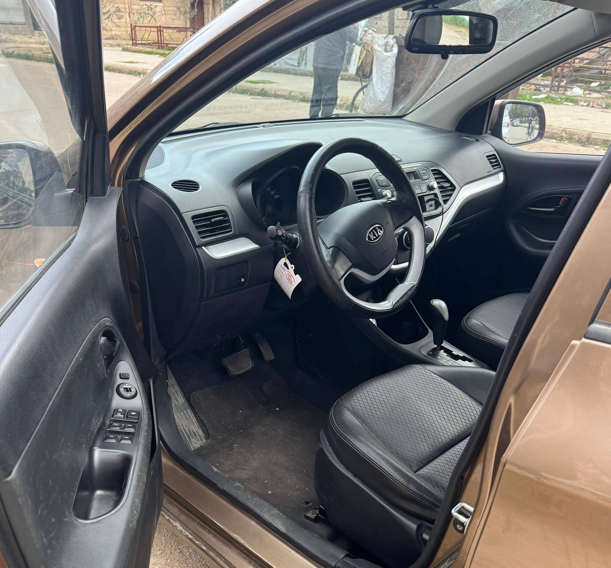 كيا مورنيغ 2011 - صورة 5