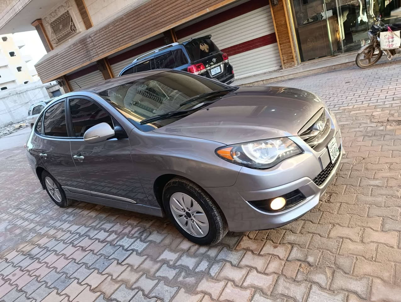 هيونداي افانتي 2012 - صورة 3