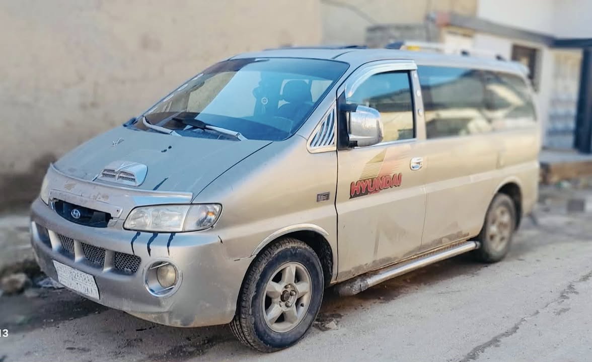 هيونداي ستاريكس 2004 - صورة 1