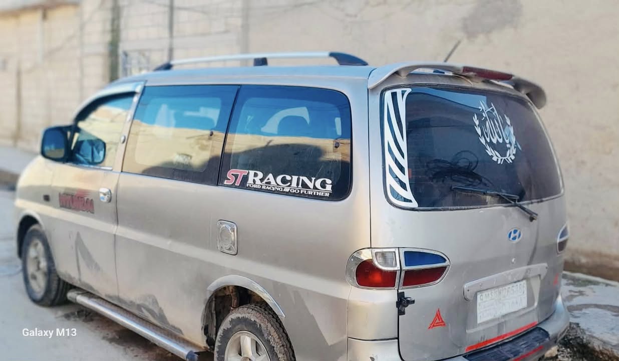 هيونداي ستاريكس 2004 - صورة 3