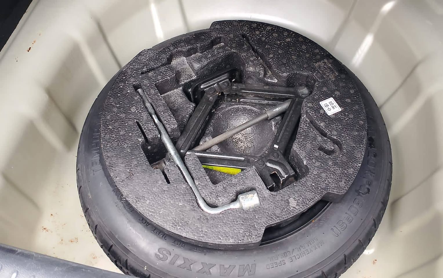 كيا فورتي 2011 - صورة 3