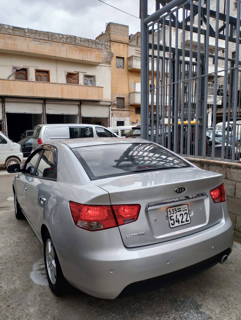 كيا فورتي 2011 - صورة 5
