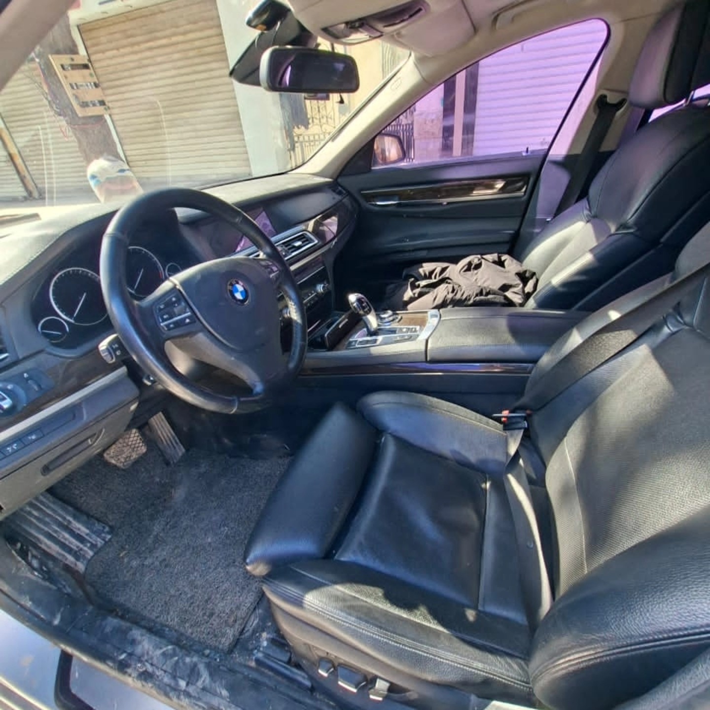 بي ام دبليو 750li 2011 - صورة 5