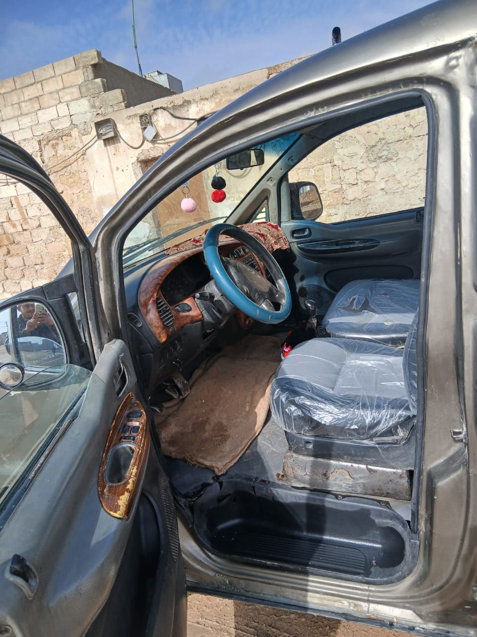 هيونداي ستاركس 1999 - صورة 3