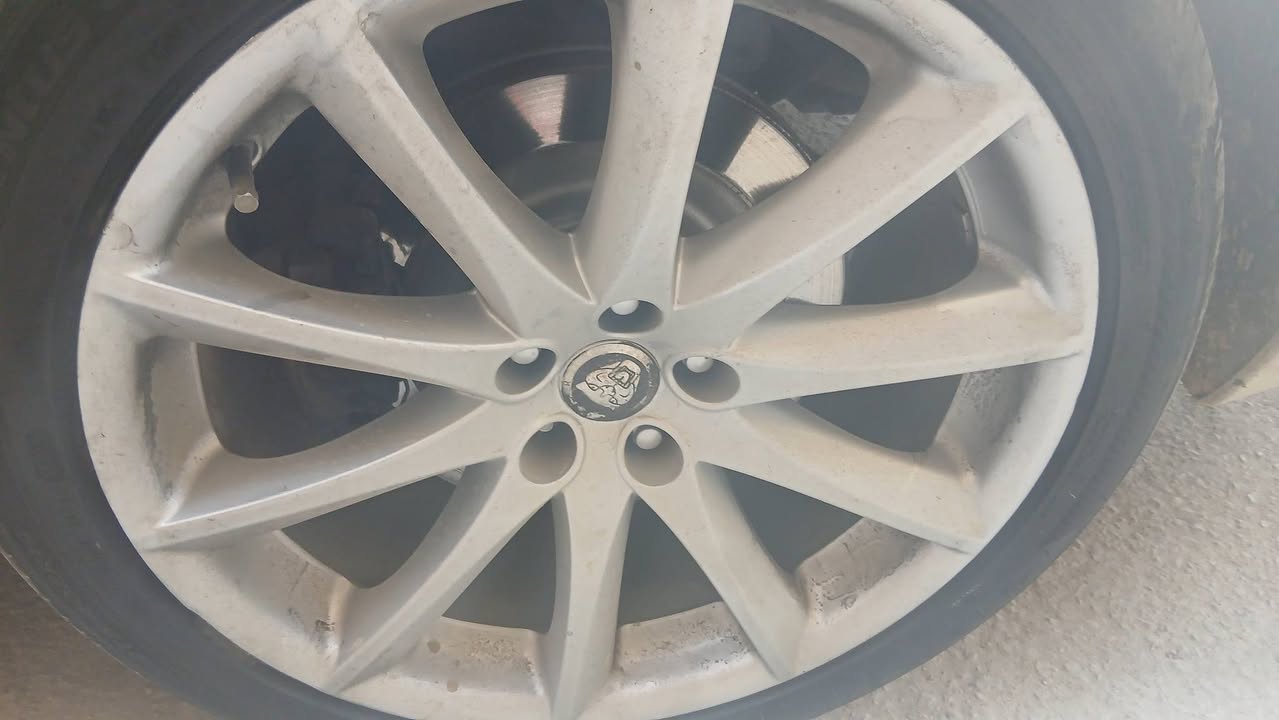 جاكور XJL 2011 - صورة 3