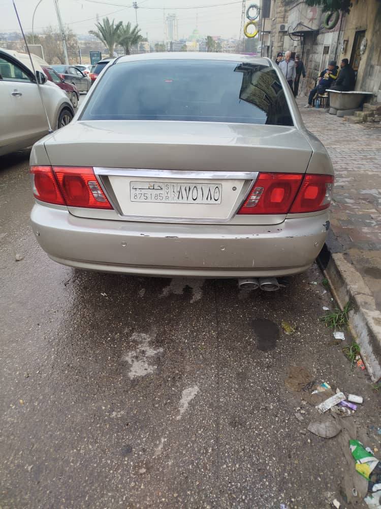 كيا أوبتيما 2004 - صورة 2