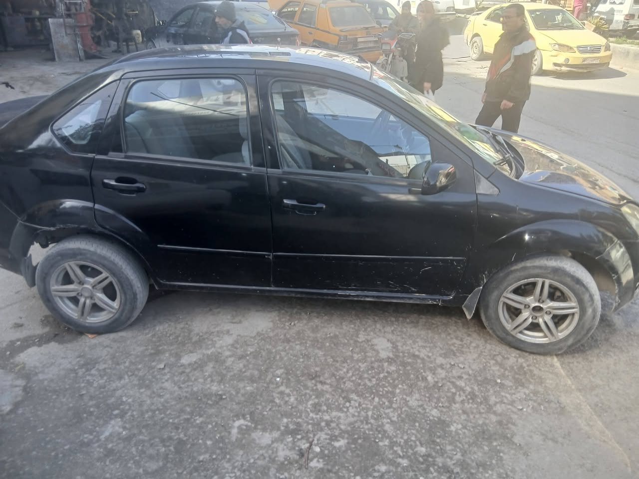 فورد فيستا 2007 - صورة 2