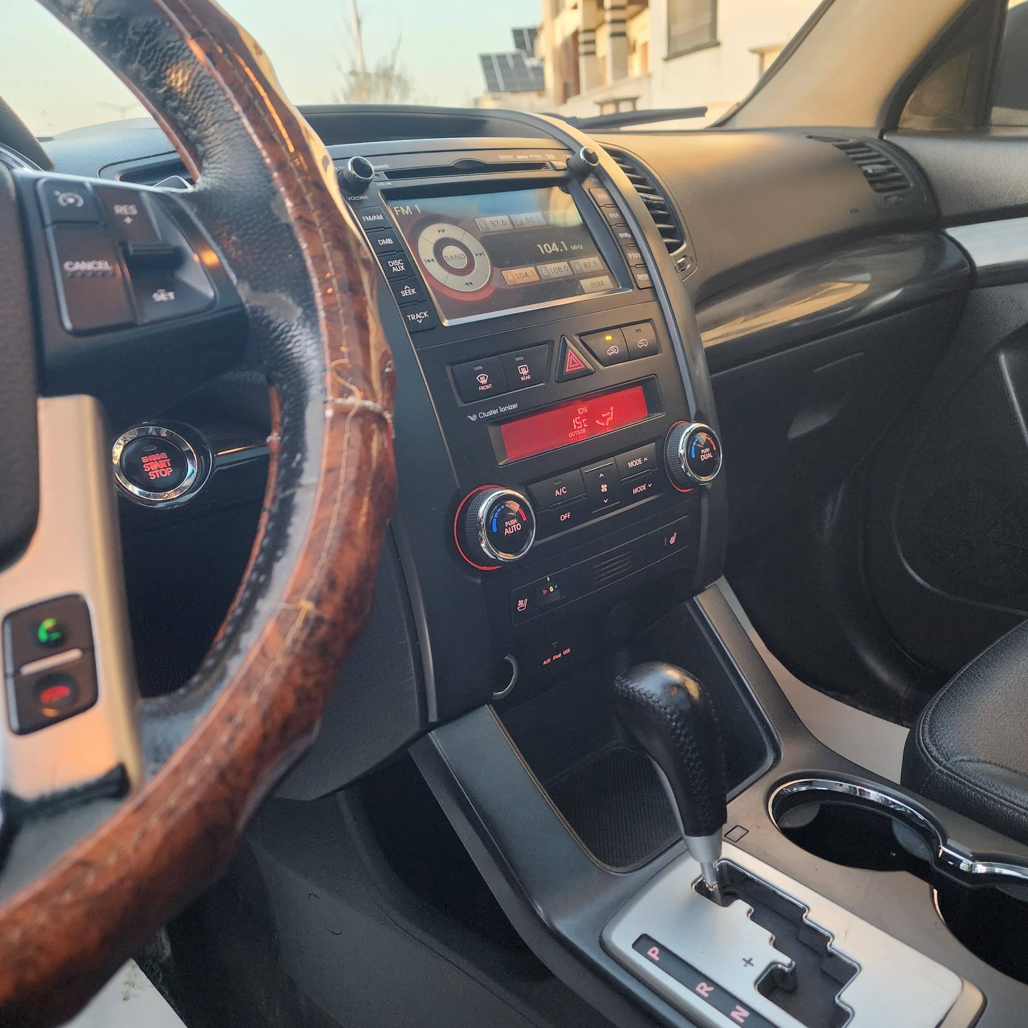 كيا سورينتو 2011 - صورة 2