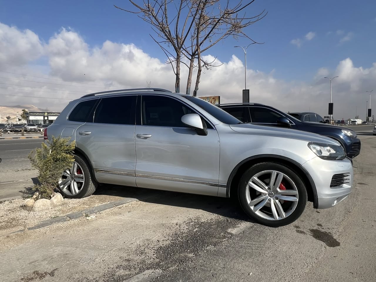فولكس فاجن طوارق 2012 - صورة 2