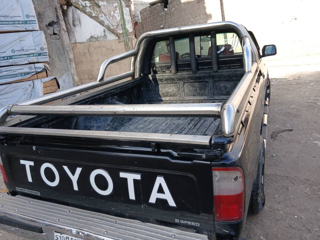 تويوتا هيلوكس 2005 - صورة 2