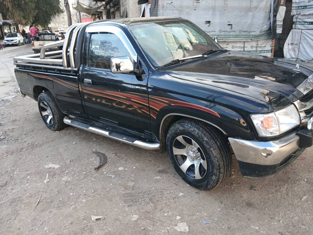 تويوتا هيلوكس 2005 - صورة 4