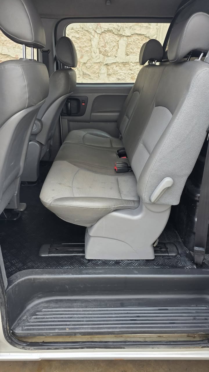 هيونداي ستاركس 2009 - صورة 3