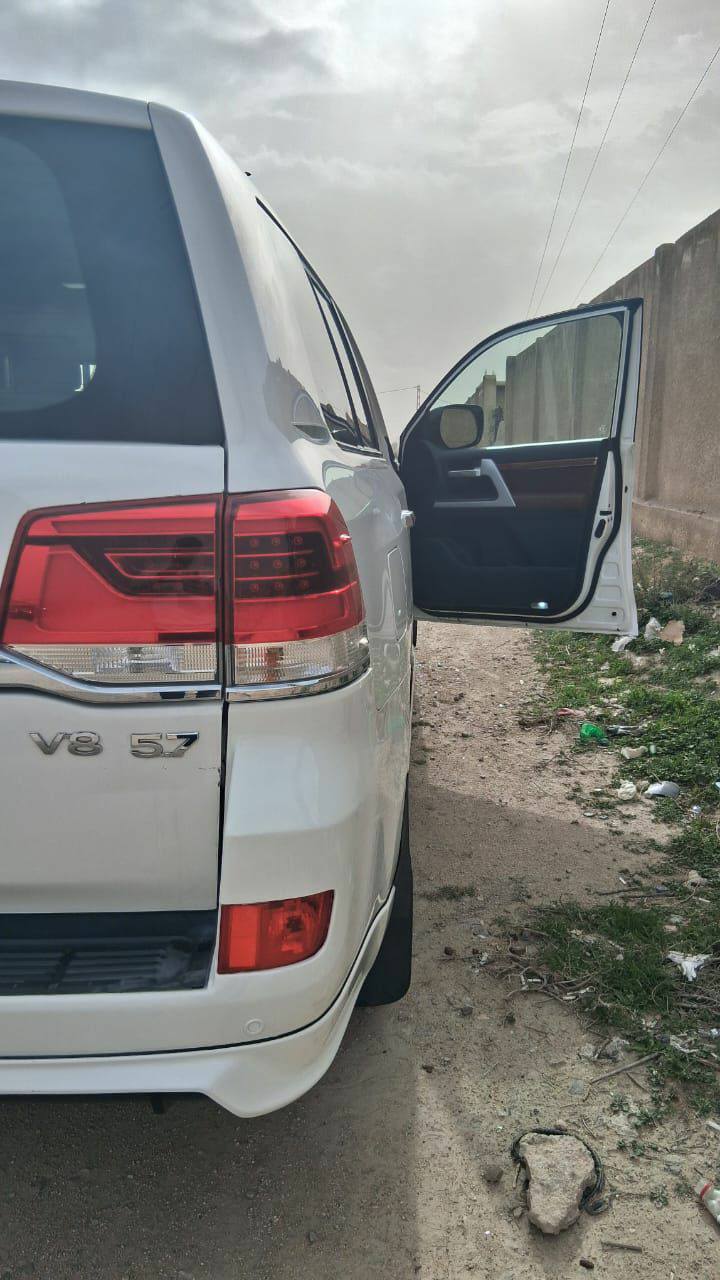 تويوتا لاندكروزر 2020 - صورة 3