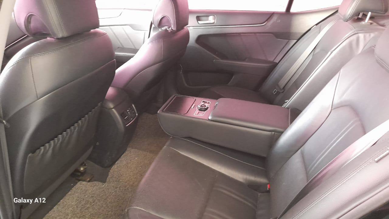 كيا كي 7 2012 - صورة 1