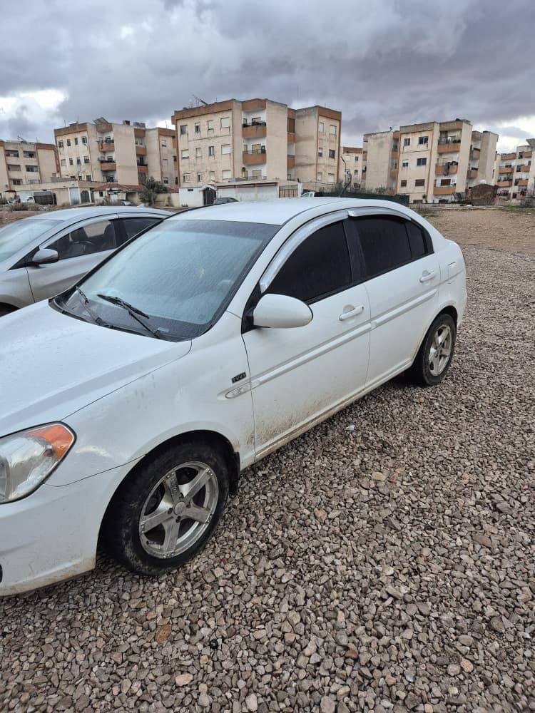 هيونداي فيرنا 2007 - صورة 3