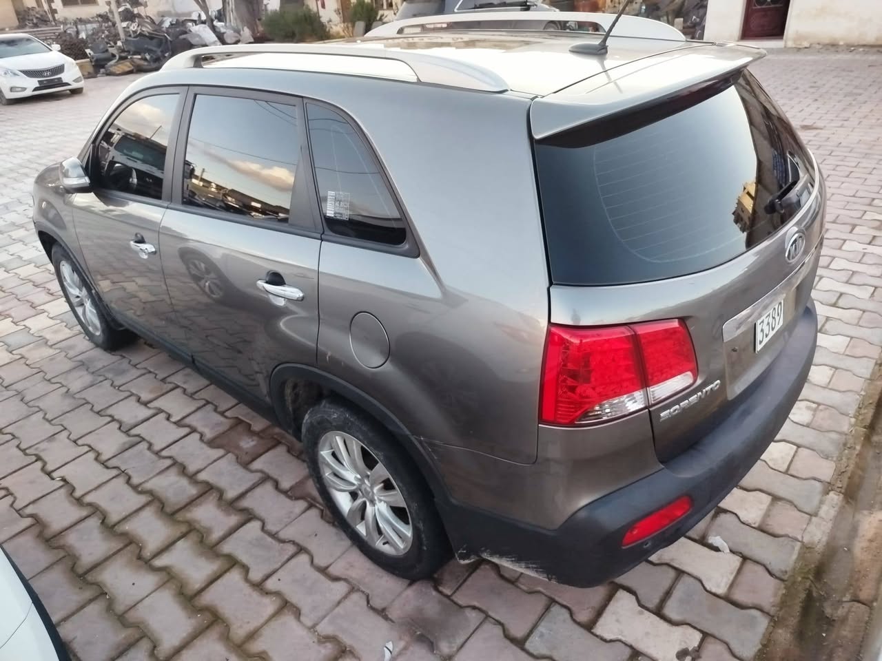 كيا سورينتو 2010 - صورة 2