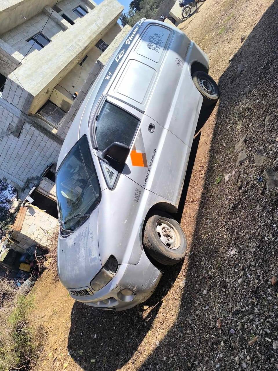 هيونداي ستاركس 1999 - صورة 2