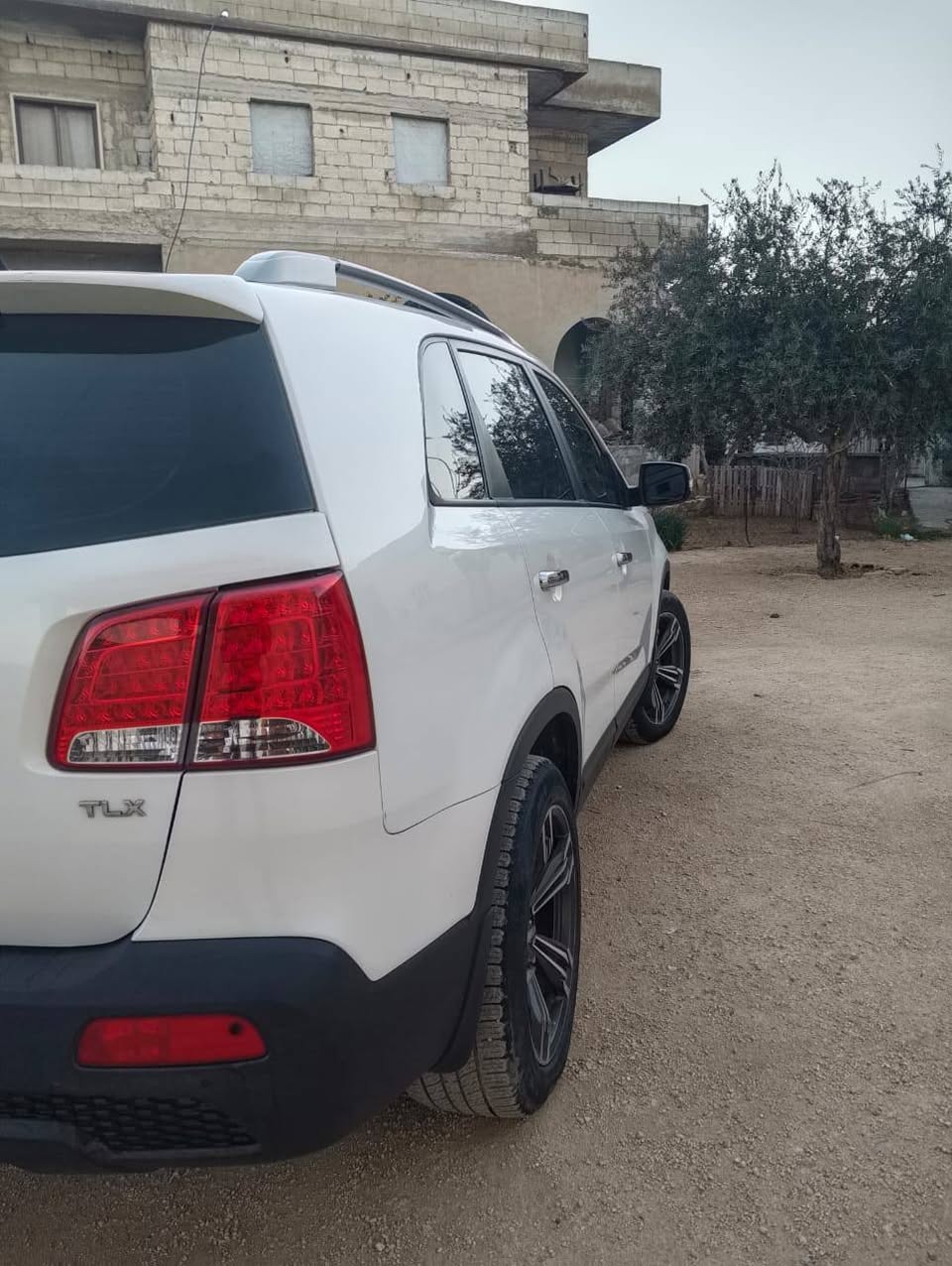 كيا سورينتو 2011 - صورة 4