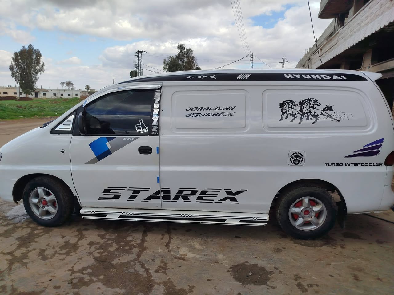 هيونداي ستاركس 2001 - صورة 4