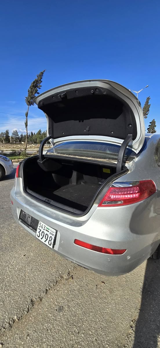 سامسونج SM 7 2013 - صورة 3