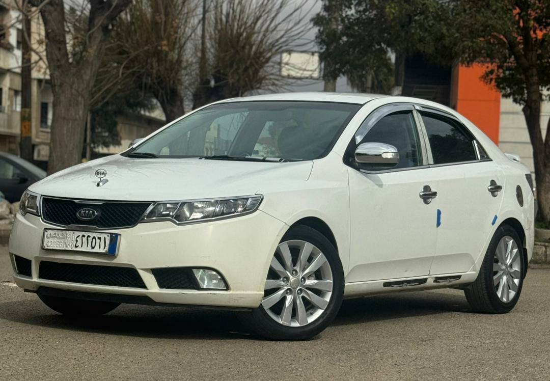 كيا سيراتو 2010 - صورة 1