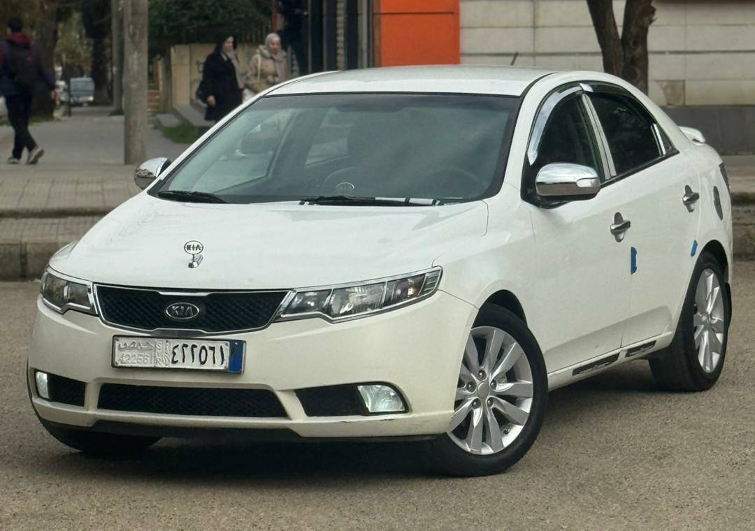 كيا سيراتو 2010 - صورة 2