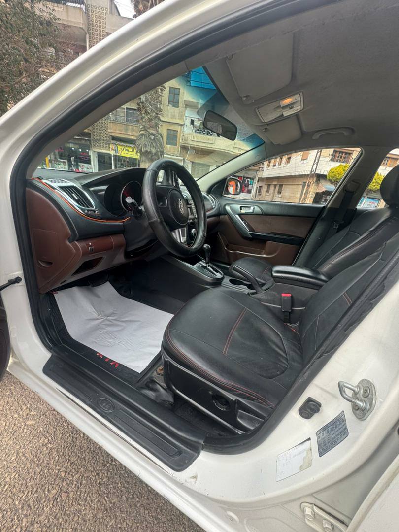 كيا سيراتو 2010 - صورة 3