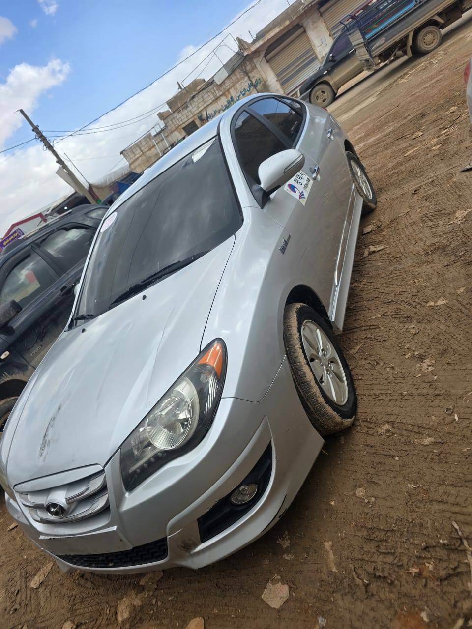 Hyundai افانتي 2010 - صورة 4