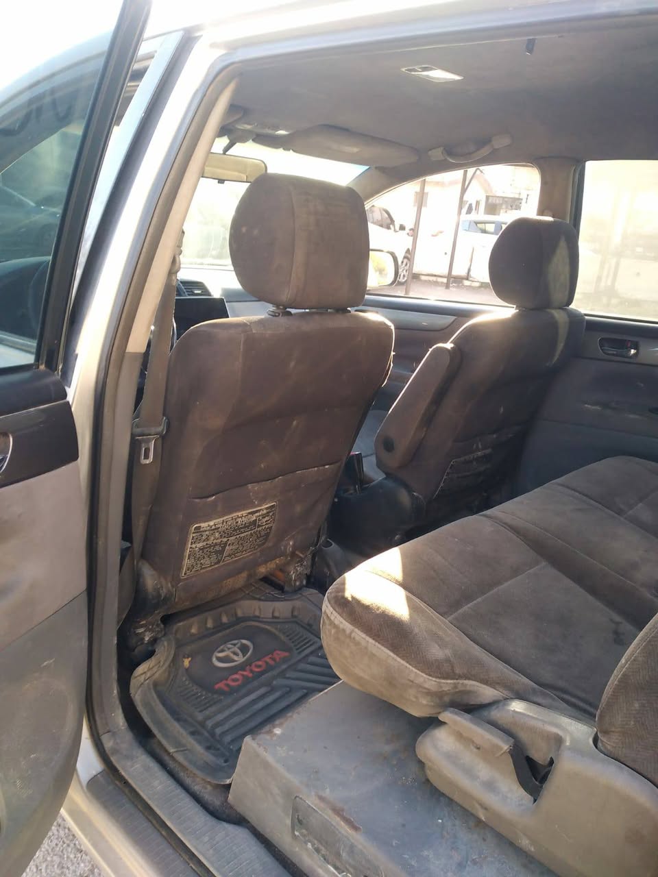 تويوتا Ipsum 2004 - صورة 2