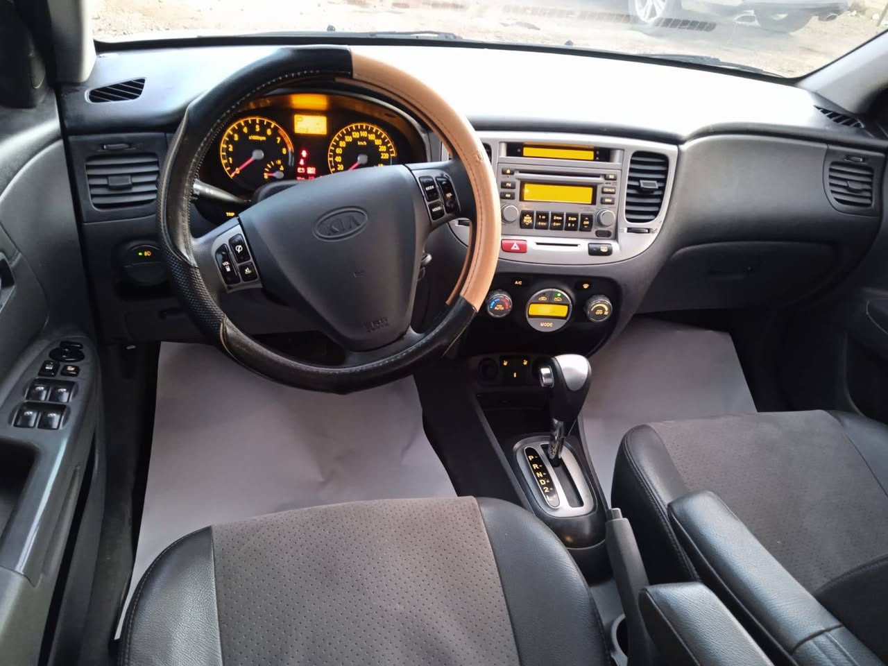 كيا ريو 2009 - صورة 4