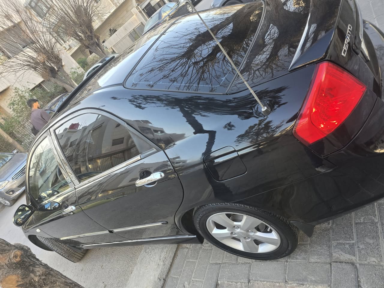 كيا سيراتوه 2008 - صورة 2