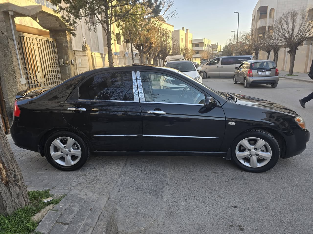 كيا سيراتوه 2008 - صورة 4