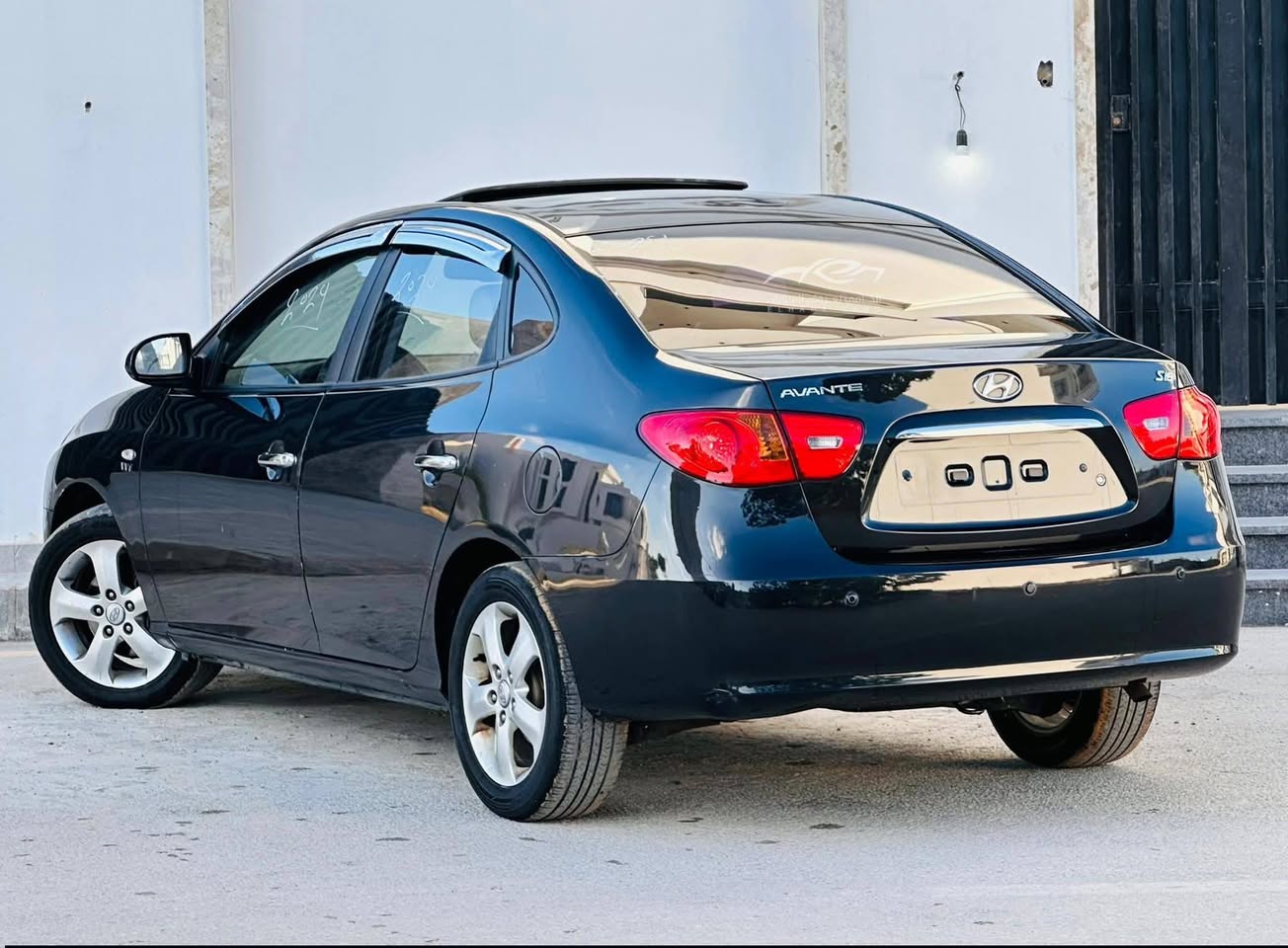 هونداي افانتي 2008 - صورة 2