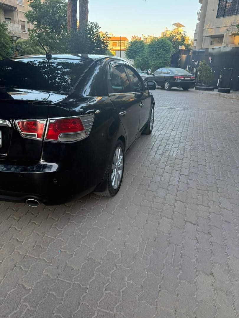 كيا سيراتو 2010 - صورة 5