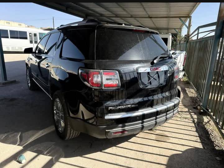 جمس اكاديا 2017 - صورة 3