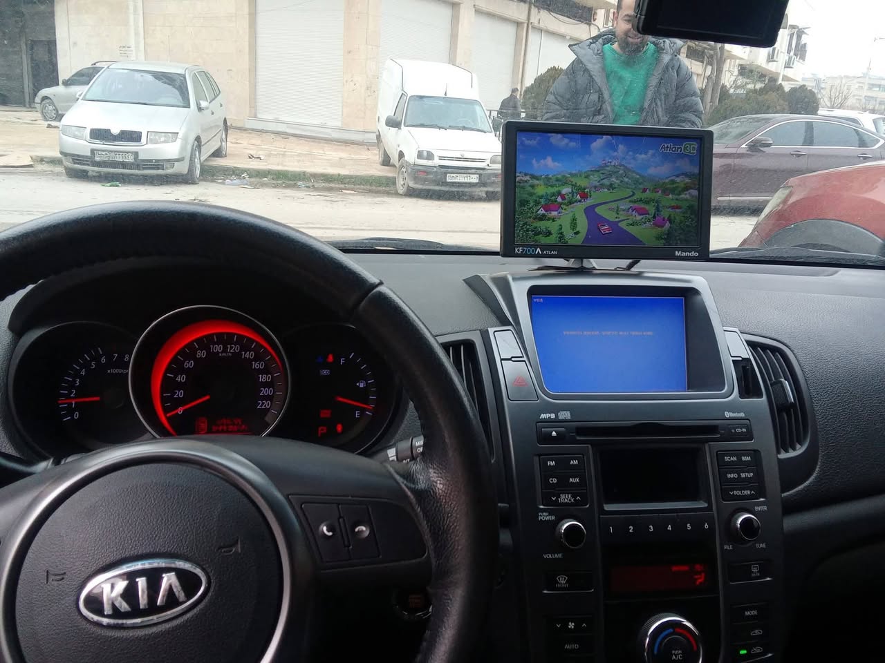 كيا K5 2011 - صورة 3