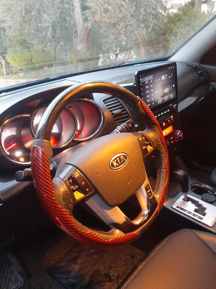 كيا سيرنتو 2010 - صورة 4